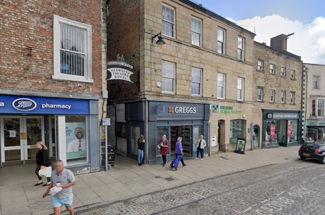 Greggs hangs scenic pictures of Richmond-upon-Thames in its Richmond, North Yorkshire, branch I love a good Greggs. Was impressed with their revamped outlet in Richmond, North Yorkshire today. Adorned with tasteful black and white prints of Richmond. In Surrey.