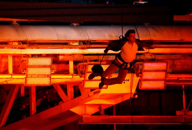 Paris 2024 Olympics - Ceremonies - Paris 2024 Closing Ceremony - Stade de France, Saint-Denis, France - August 11, 2024. Tom Cruise performs. REUTERS/Sarah Meyssonnier