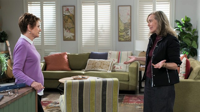 Susan talks to Jane in Neighbours