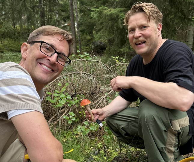 Colin learning to forage with Sami Tallberg and Anna Kari