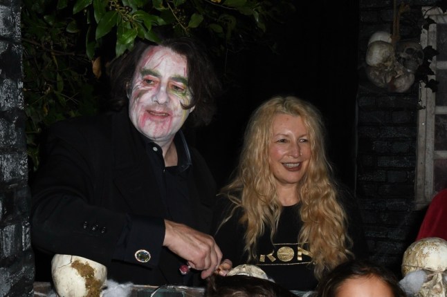 BGUK_3075532 - London, UNITED KINGDOM - Jonathan Ross Halloween Party Pictured: Jane Goodman , Jonathan Ross BACKGRID UK 31 OCTOBER 2024 BYLINE MUST READ: Bob Grey / BACKGRID UK: +44 208 344 2007 / uksales@backgrid.com USA: +1 310 798 9111 / usasales@backgrid.com *Pictures Containing Children Please Pixelate Face Prior To Publication*