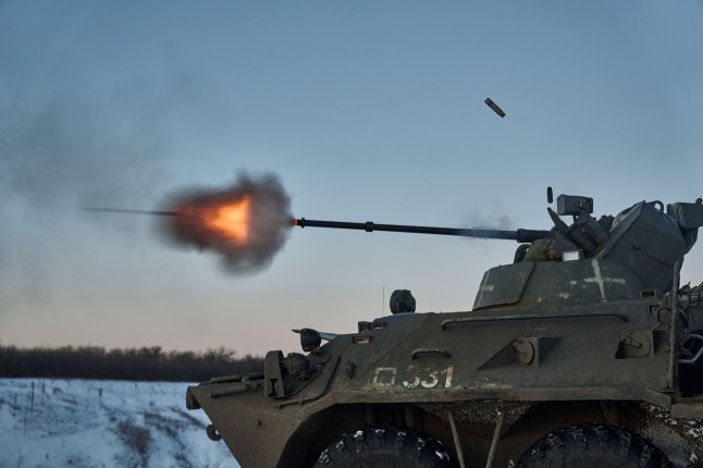 A Ukrainian tank firing in the Lyman district.