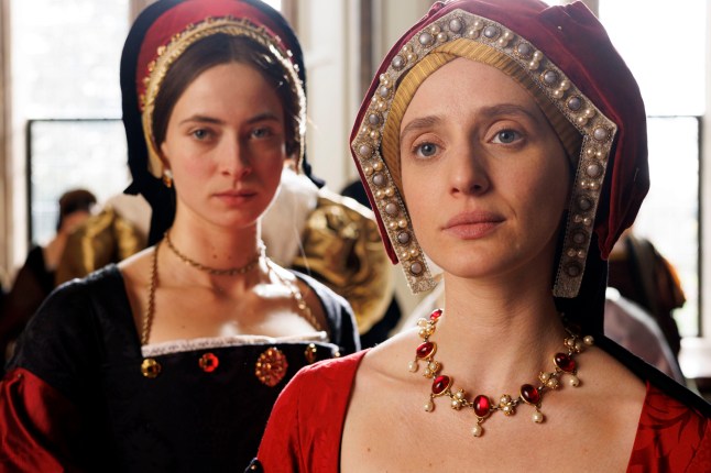 Wolf Hall: The Mirror And The Light,10-11-2024,1,1,(L-R);Meg Douglas (AGNES O'CASEY);Princess Mary (LILIT LESSER),Playground Entertainment,Nick Briggs