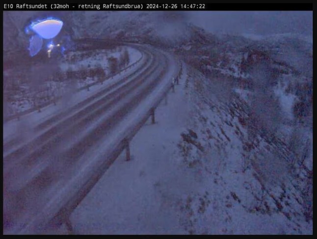 Road camera near the accident site. Photo: Norwegian Public Roads Administration Nordland Hospital has sounded a disaster alarm after a bus with 58 people drove off the road and ended up in the water.