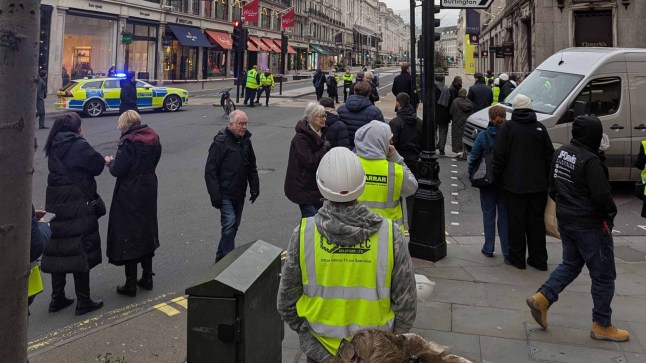 Ashley Bone @Squashly17 ? 5m Bomb threat outside Hamleys on Regent Street, rumours it's the stationary car