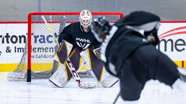 PWHL Boston goaltender Emma Söderberg