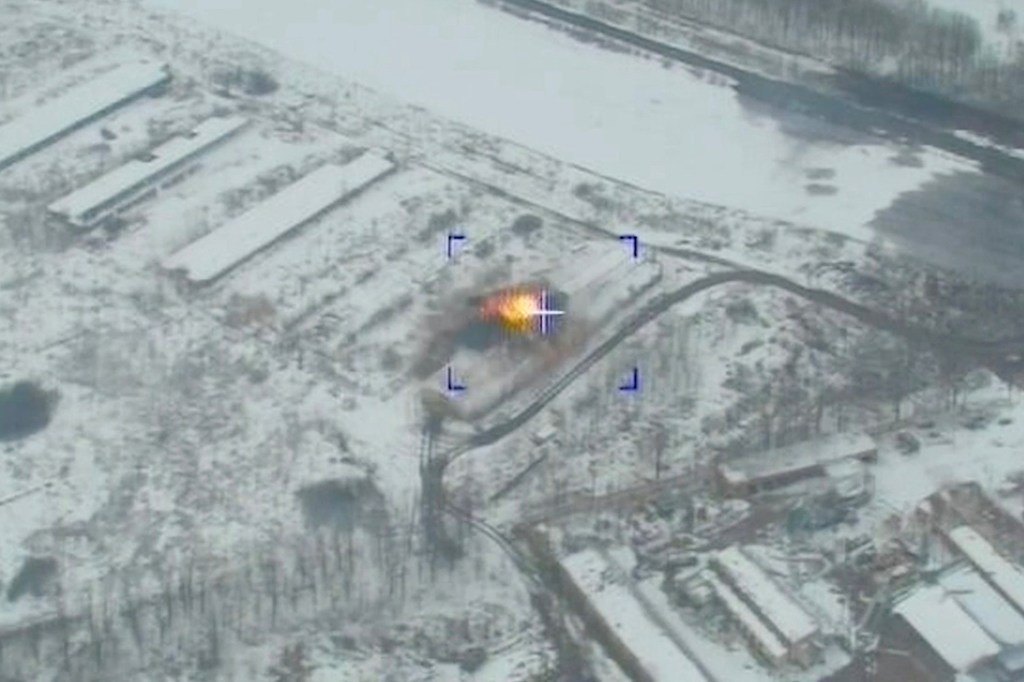 Moment Kizhal (Dagger) hypersonic missile destroys ammunition 