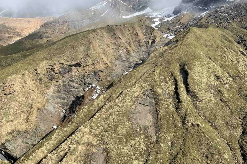 The plane was carrying 19 passengers and 3 crew members for the 20-minute scheduled flight from Pokhara to Jomsom in Nepal.