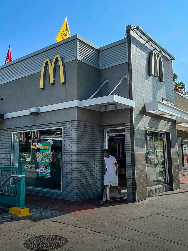 NYC McDonald’s worker shot over cold french fries