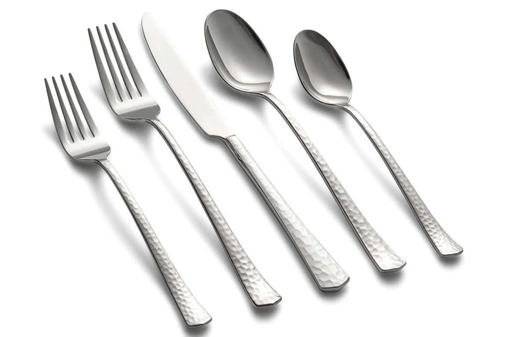 Cambridge Silversmiths Raegan Hammered Mirror 20-Piece Flatware Set