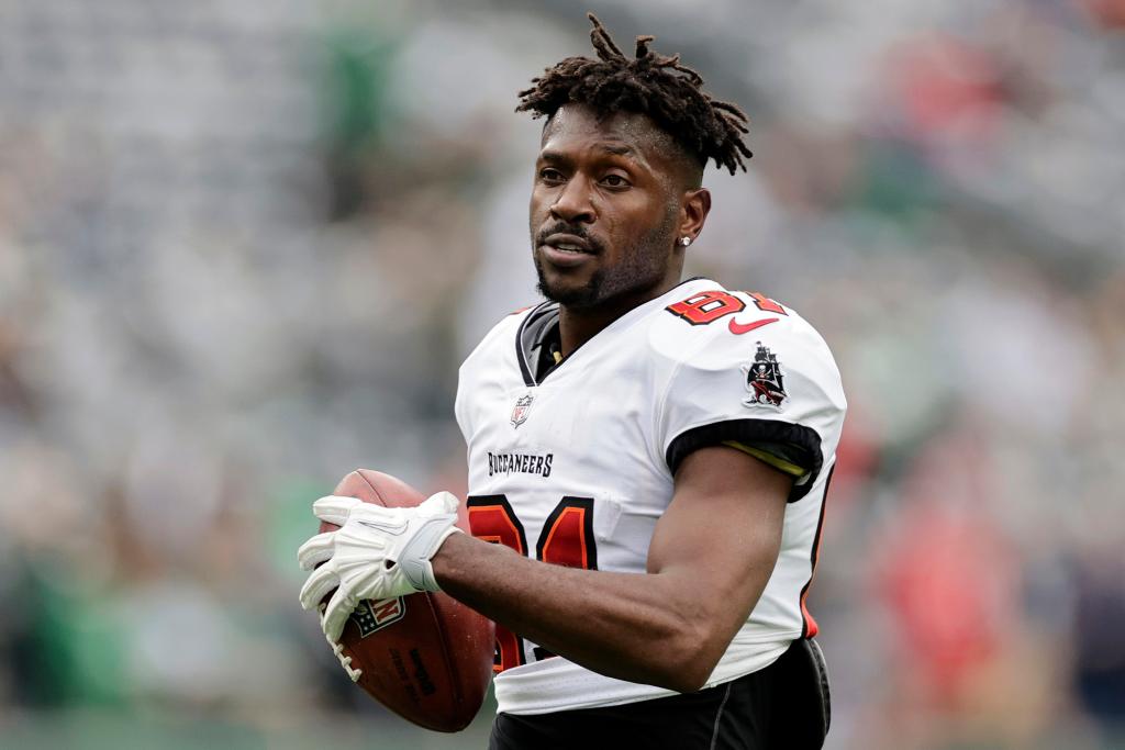 Buccaneers receiver Antonio Brown during a game against the New York Jets on Jan. 2, 2022, in East Rutherford, N.J.