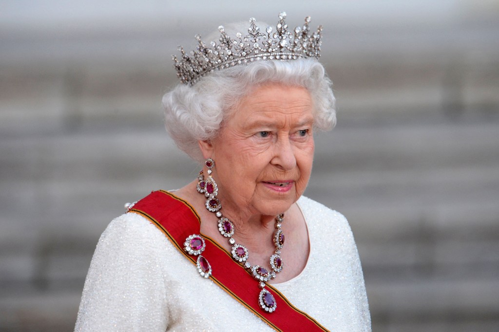 A picture of Queen Elizabeth II.