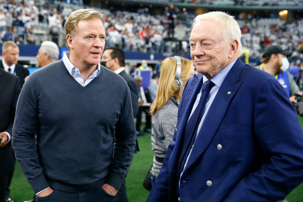 Jerry Jones unsuccessfully tried to block Roger Goodell's previous contract extension.