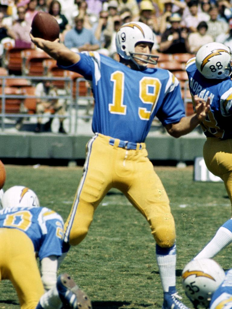 Johnny Unitas playing for the Chargers in 1973.