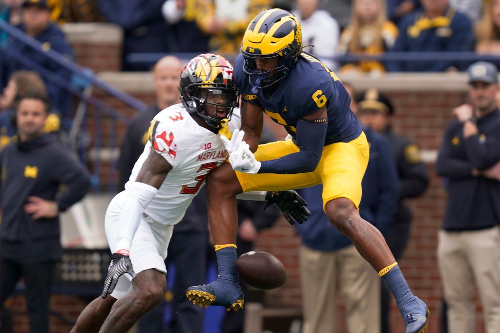 Maryland head coach Mike Locksley said that confidence and skill set won't be an issue for Deonte Banks (l.).