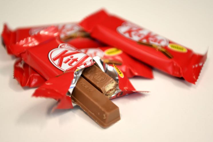 A picture of a kit kat bar