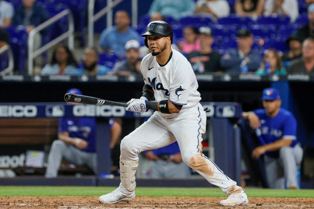 Luis Arráez collected five hits on Monday night for the Marlins