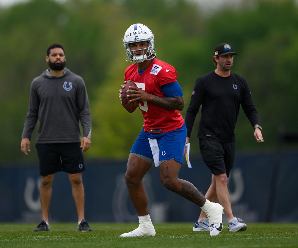 Indianapolis Colts quarterback Anthony Richardson (5) runs through a drill during the Indianapolis Colts rookie camp practice on May 6, 2023 at the Indiana Farm Bureau Football Center in Indianapolis, IN.