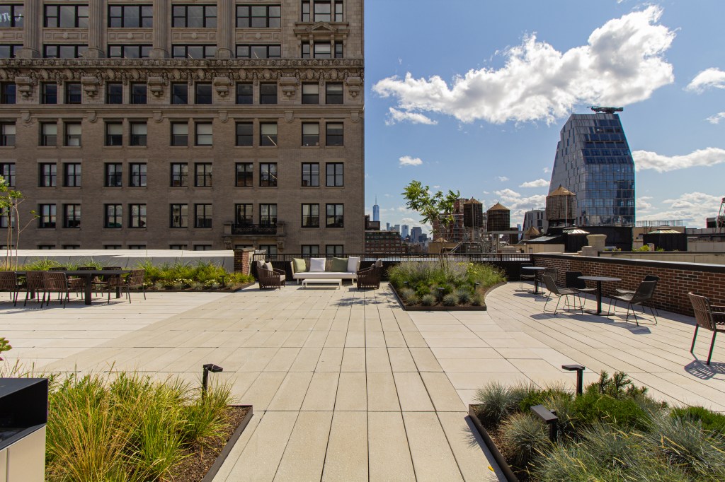 Another view of the prime outdoor area.