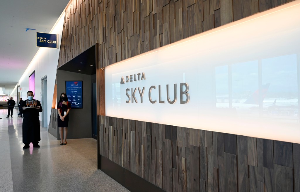 Social media users are furious over Delta's "terrible business decision," which will see Amex premium credit card holders losing access to the airline's beloved Sky Club despite having to pay exorbitant annual fees.