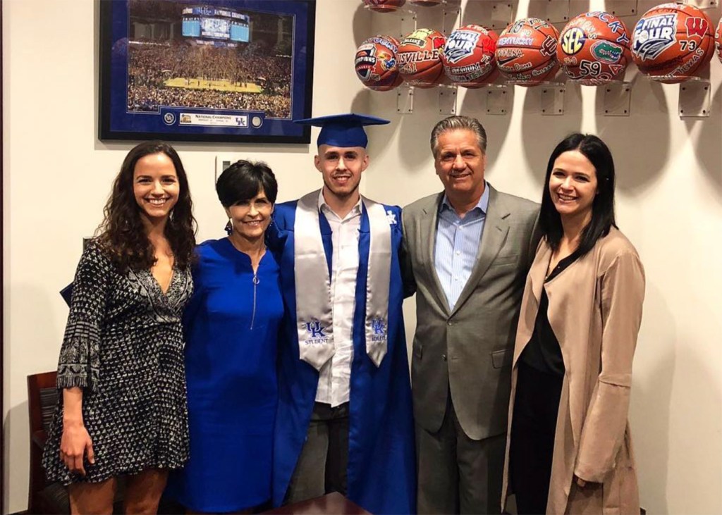 (L-R) Megan Calipari, Ellen Calipari, Brad Calipari, John Calipari and Erin Calipari in 2019. 