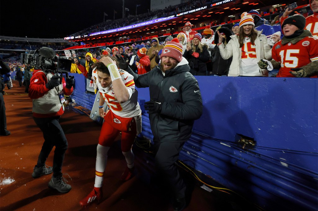 Bills fans threw snowballs at Patrick Mahomes after the Chiefs' win Sunday.