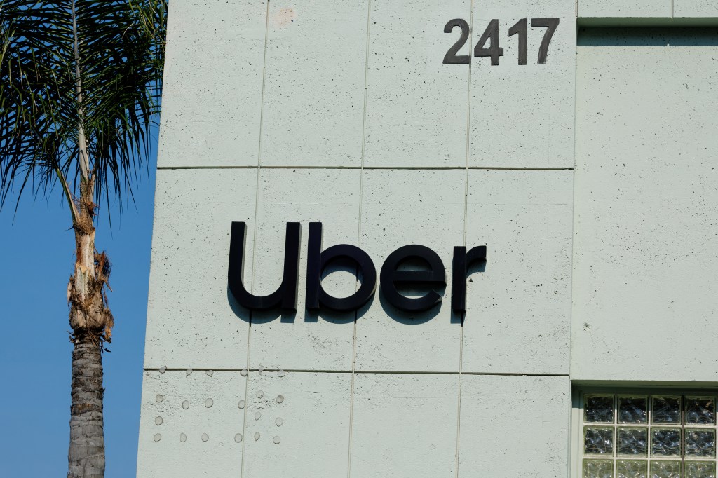 Drivers for Uber pulled down a median annual income of $2,092.