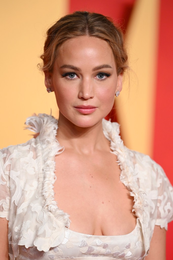 Jennifer Lawrence admits falling twice at Oscars 'Looked like I 100% faked' it