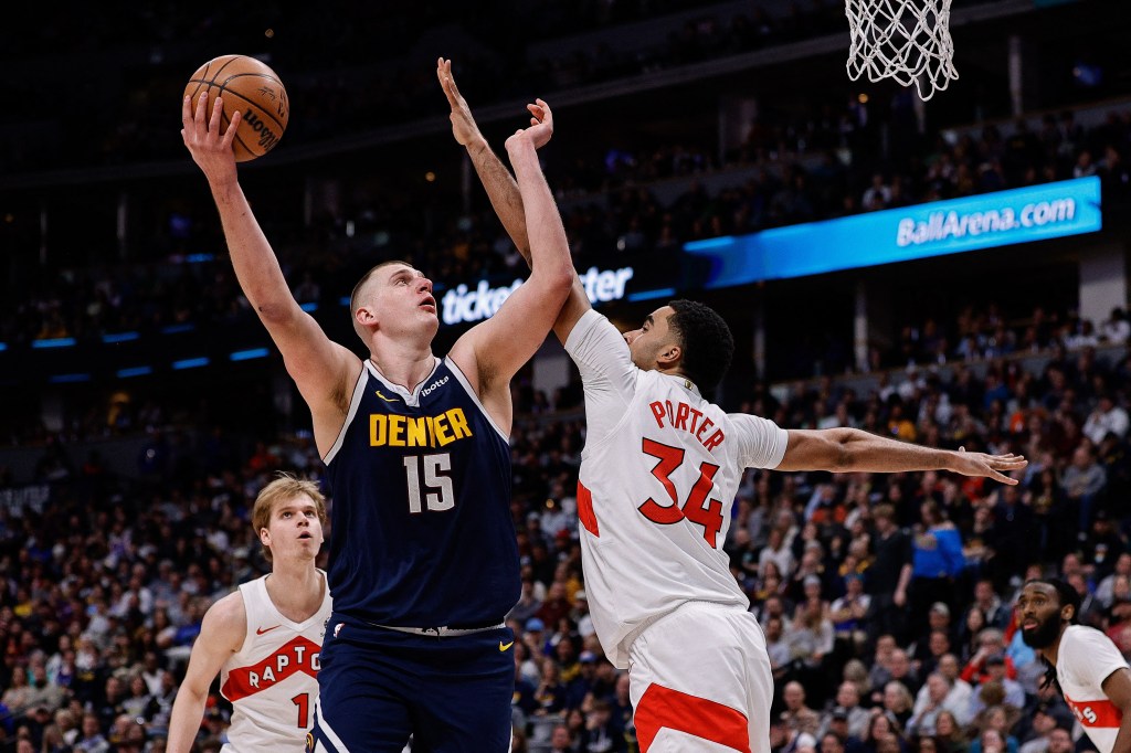 Jontay Porter pulled himself from a game due to an illness. 