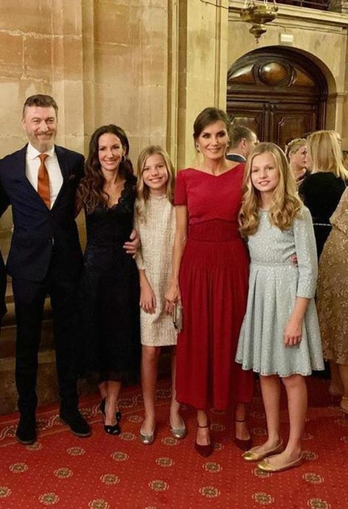 Telma Oritz, Gavin Bonnar, Queen Letizia, Infanta Sofia and Princess Leonor.