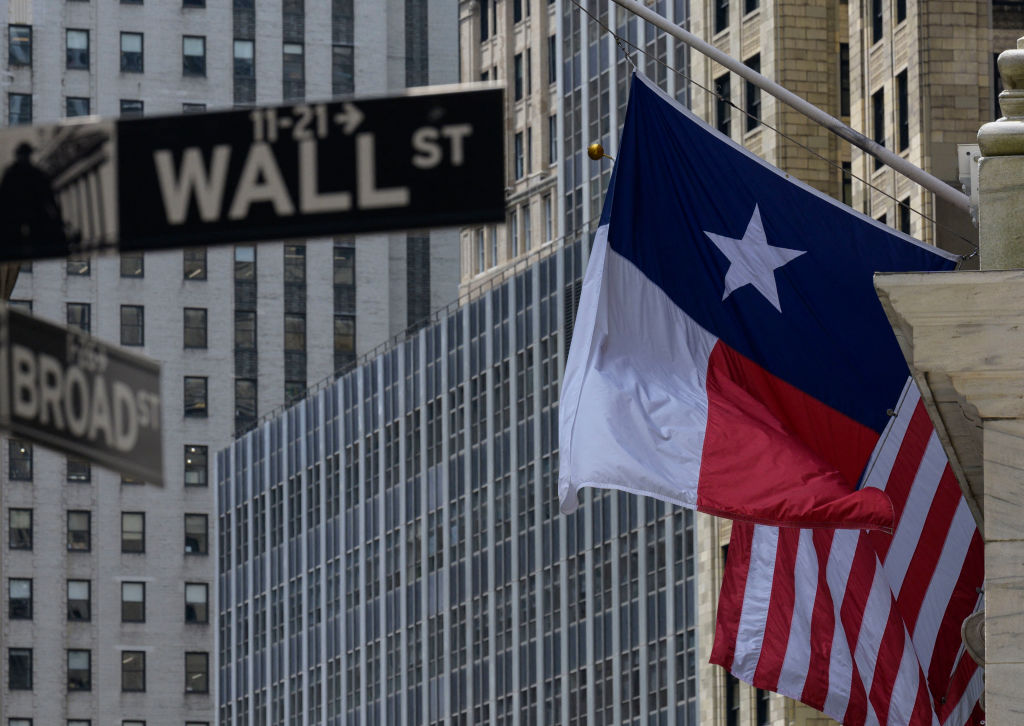 A dozen investors are backing an effort to create a Dallas-based stock exchange to challenge the New York Stock Exchange and Nasdaq.