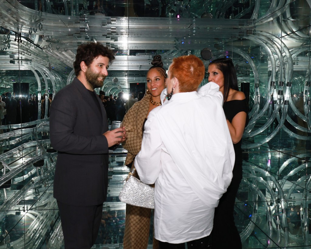 Alicia Keys chats with Mercer Labs designer Roy Nachum on Tonys night.