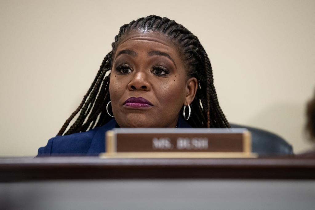 Rep. Cori Bush questioning witnesses at a Supreme Court ethics roundtable hosted by House Oversight Committee Democrats, Washington, DC.