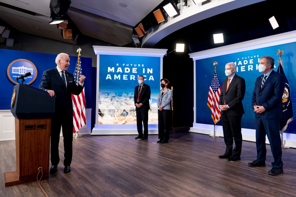 Brown with Biden, Intel CEO Patrick Gelsinger, Commerce Secretary Gina Raimondo, Sen. Rob Portman in the White House on Jan. 21, 2022.