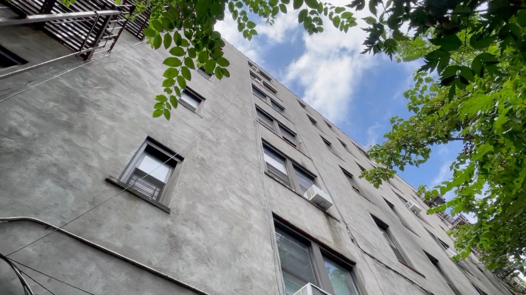 The scene where a 4-year-old boy was seriously hurt when he fell out a fifth-floor window of a 6-story building (121 East 21st Street) in Brooklyn on Tuesday, July 30, 2024.