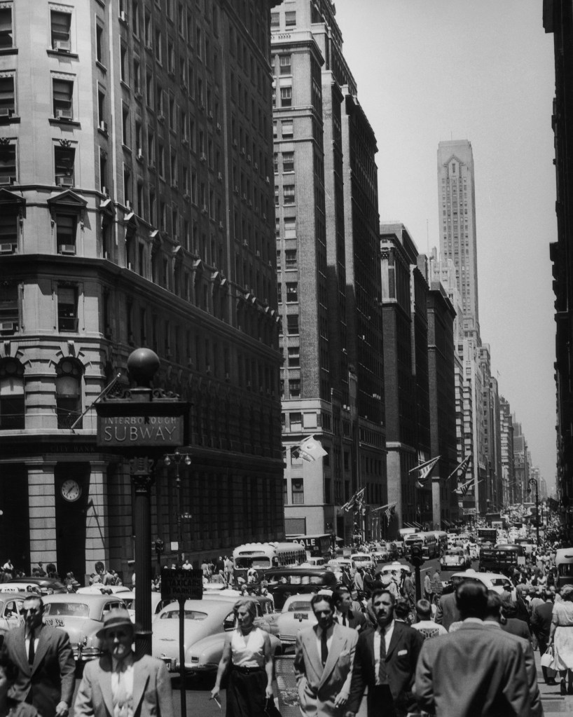 A view down Madison Avenue looking north from 41st Street, New York, circa 1950.