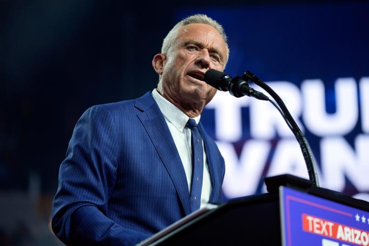 Robert F. Kennedy Jr. endorsing former President Donald Trump at a campaign rally in Desert Diamond Arena, Glendale, Ariz., 2024.