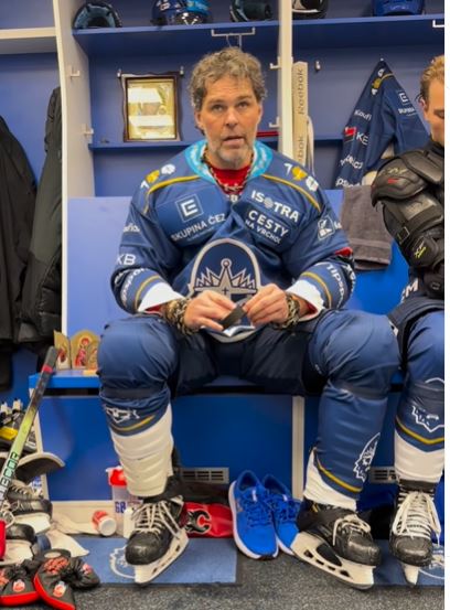 Jaromir Jagr is currently playing for HC Rytiri Kladno.