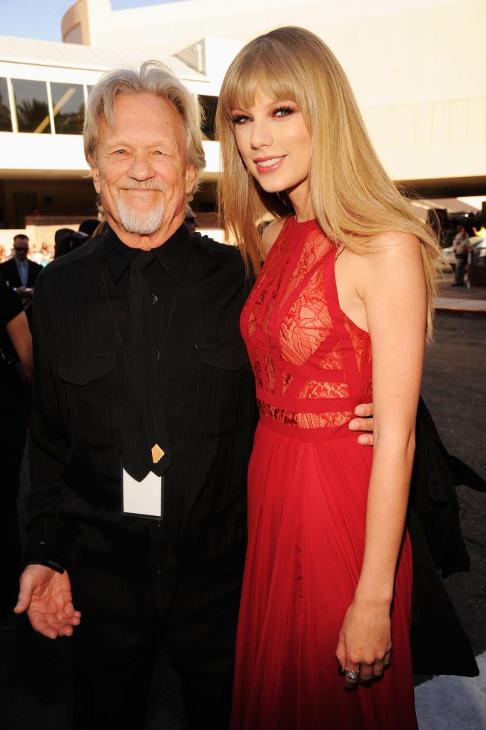 Kris Kristofferson and Taylor at the 2012 Billboard Music Awards