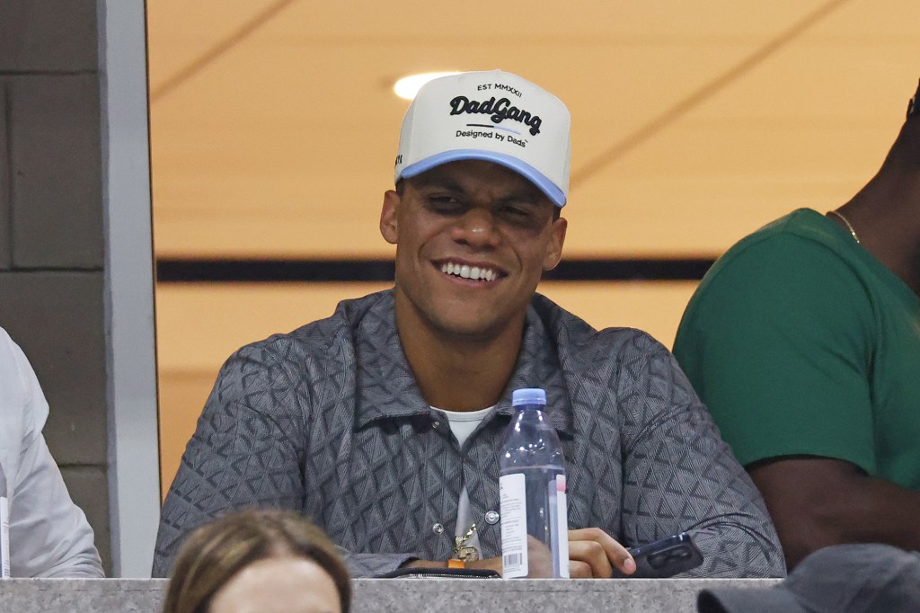 Juan Soto wore a Dad Gang hat and a No. 22 chain while attending the U.S. Open on Aug. 31.