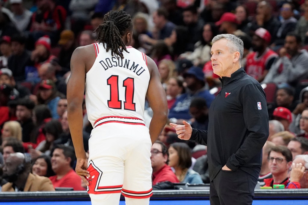 Bulls head coach Billy Donovan talks with Chicago Bulls guard Ayo Dosunmu