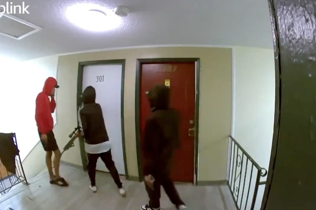 Surveillance video of alleged armed Tren de Aragua gang members taking over a residential building in Aurora, Colorado.