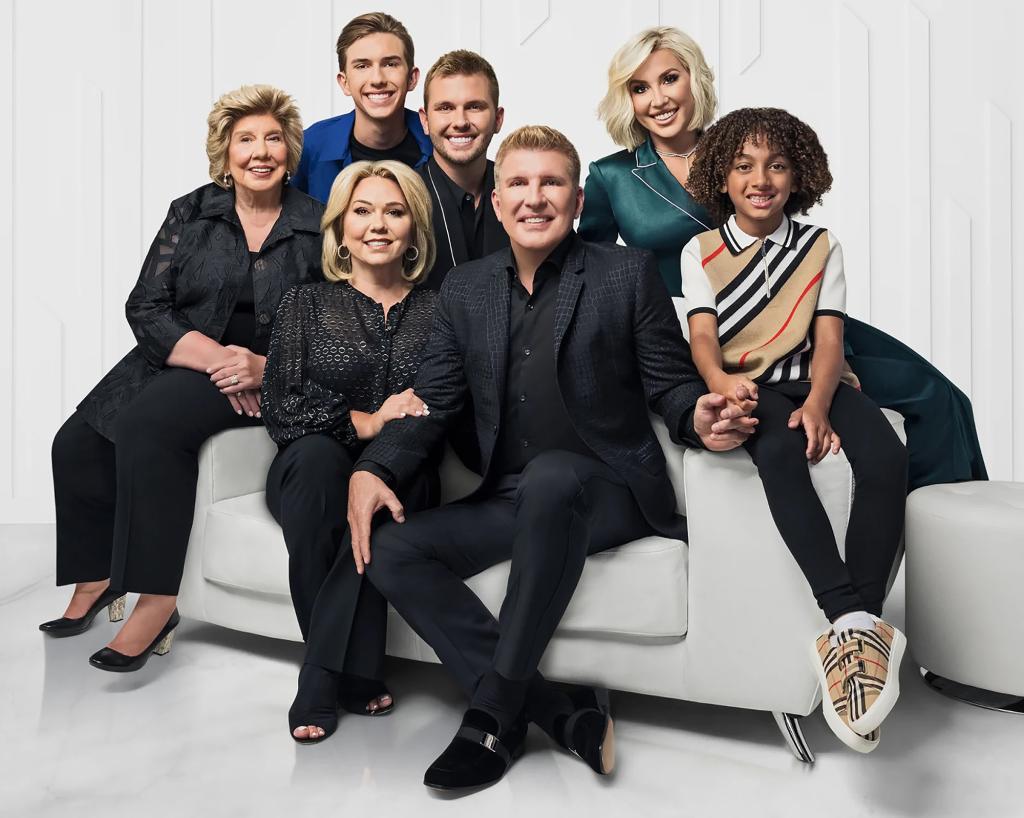 (l-r) Faye Chrisley, Julie Chrisley, Chase Chrisley, Todd Chrisley, Grayson Chrisley, Savannah Chrisley, Chloe Chrisley.