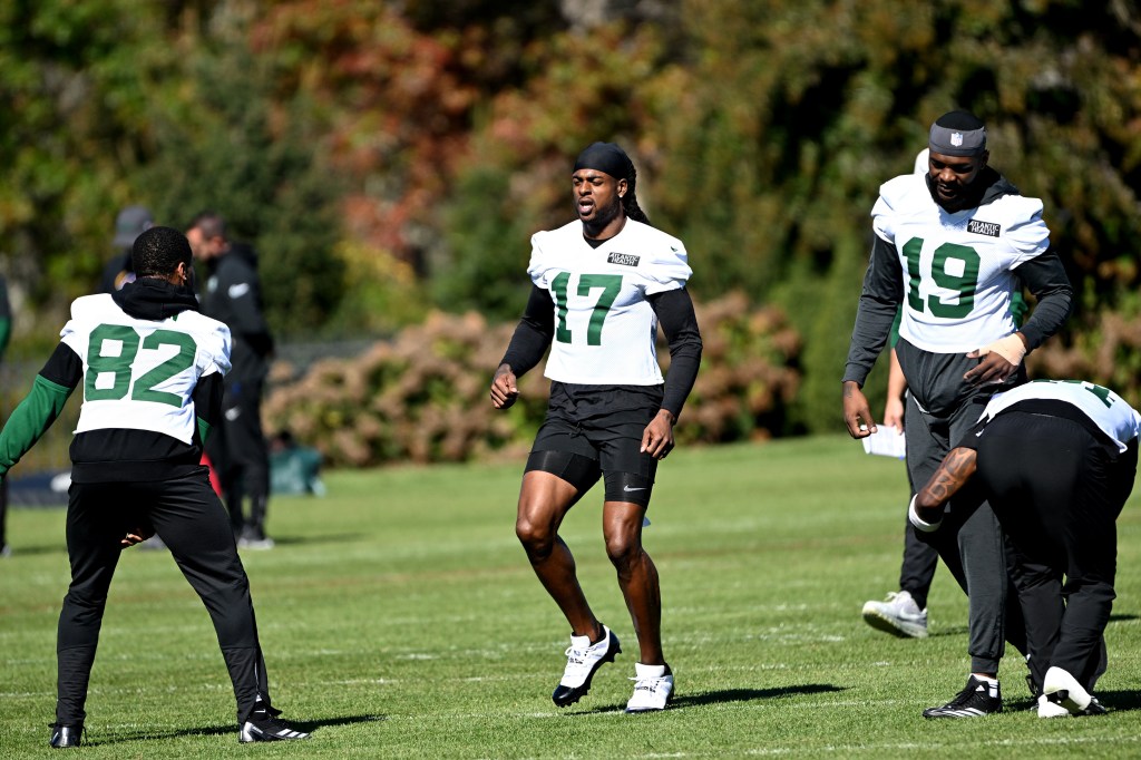 Davante Adams (17) practices in Florham Park, NJ, on Oct. 18, 2004.