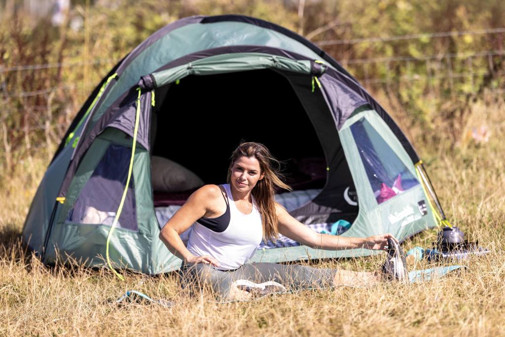 In addition to her tent, Glover has a small stove for cooking, two hot water bottles for warmth and an unshakable sense of optimism in spite of her hardships. 