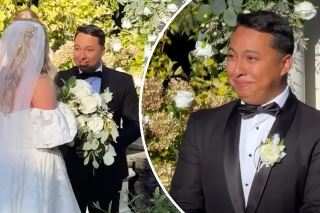 Teary-eyed groom surprised by ‘Jurassic Park’ wedding song