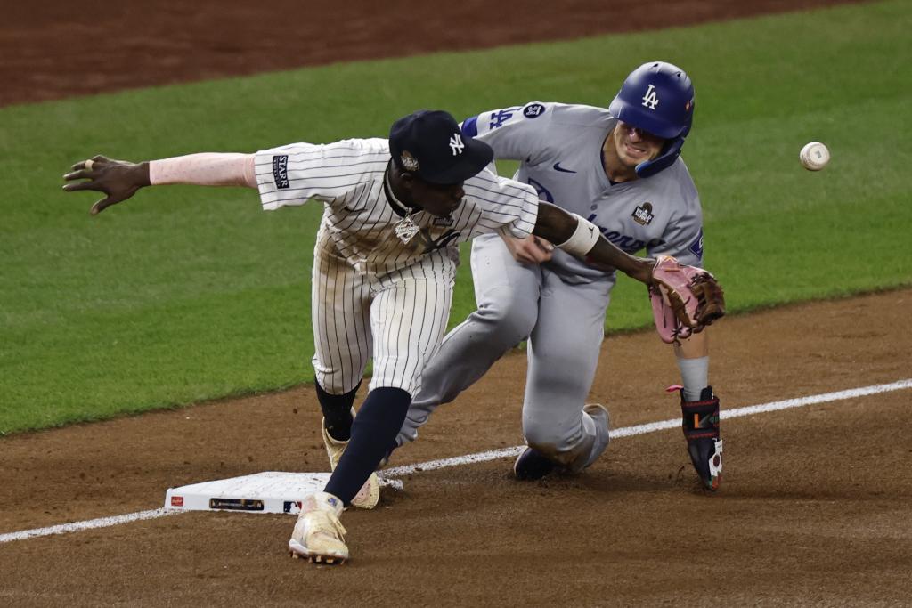 Anthony Volpe'sbad throw to third helped doom the Yankees. 