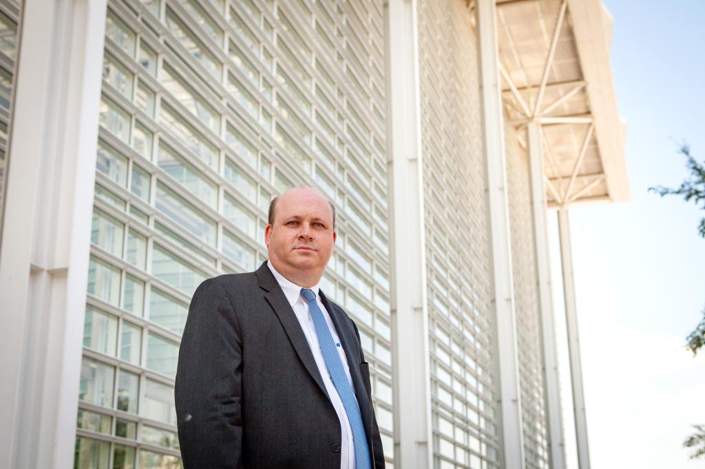 Attorney Marc Elias standing outside the Sandra Day O'Connor United States Courthouse in Phoenix, AZ, after a hearing for a voting rights lawsuit in August 2016.