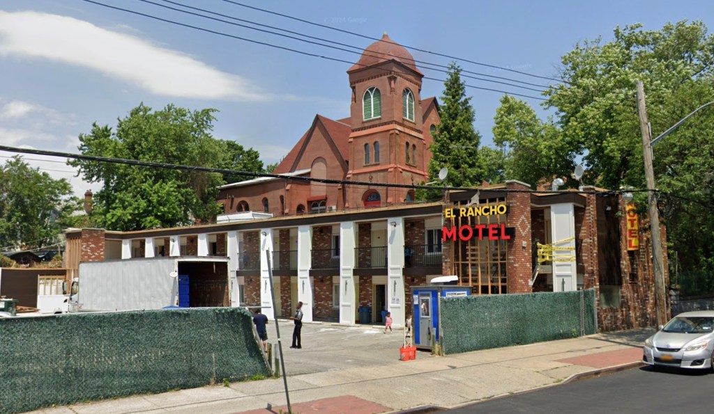 The El Rancho hotel in the Bronx stopped operating as a shelter last week.