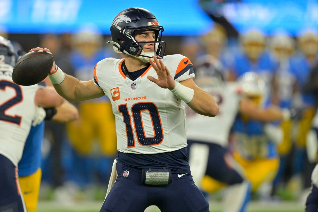 Denver Broncos quarterback Bo Nix (10) throws a pass in the first half against the Los Angeles Chargers at SoFi Stadium.